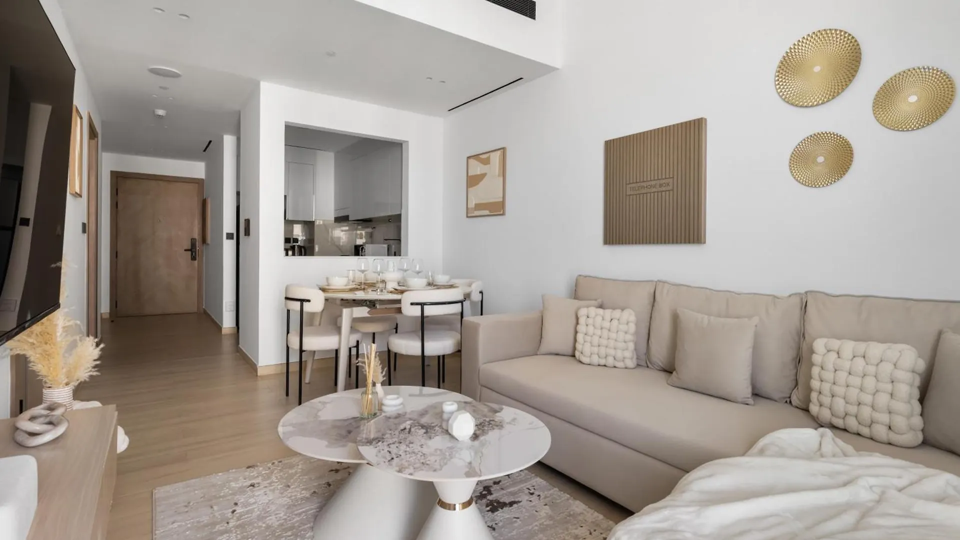 Modern 1Br Apartment - Jvc - Wifi - Pool - Gym Dubai