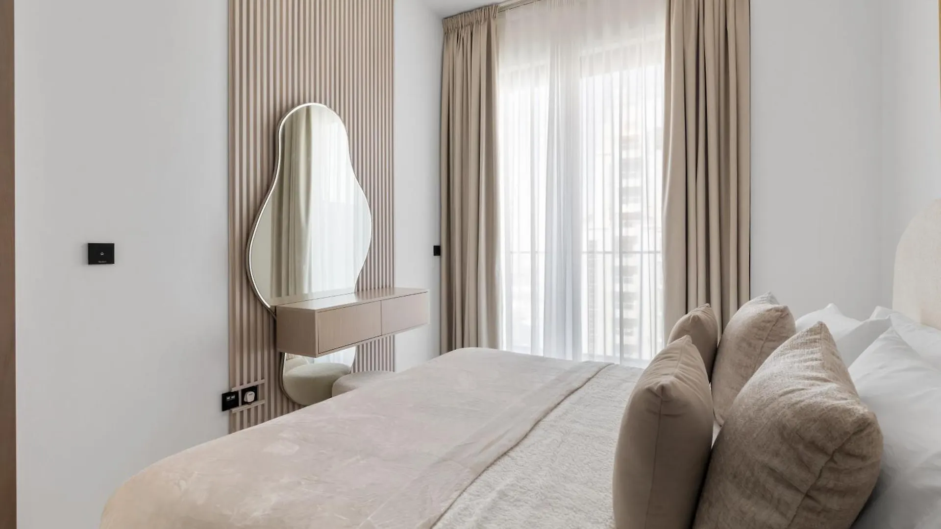 Modern 1Br Apartment - Jvc - Wifi - Pool - Gym Dubái Emiratos Árabes Unidos