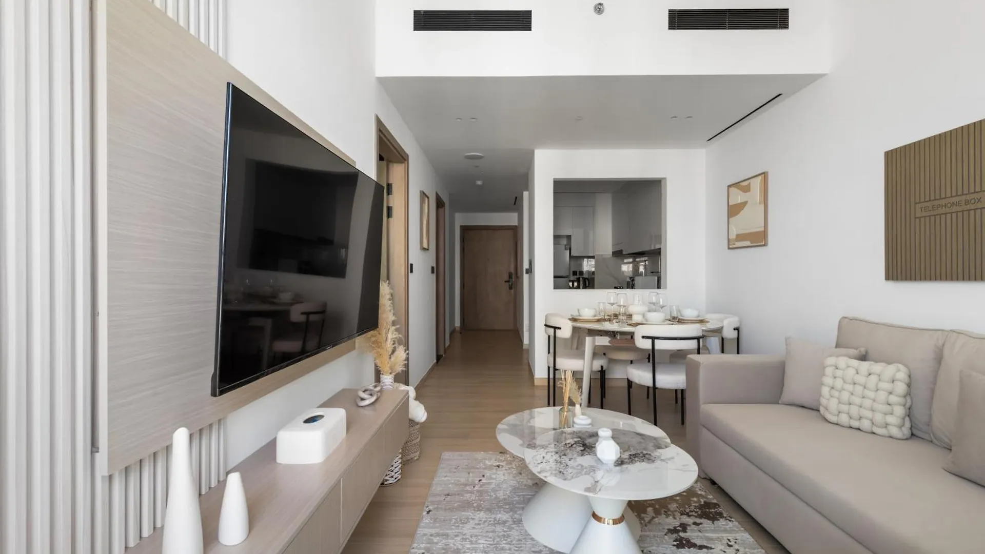 Modern 1Br Apartment - Jvc - Wifi - Pool - Gym Dubái